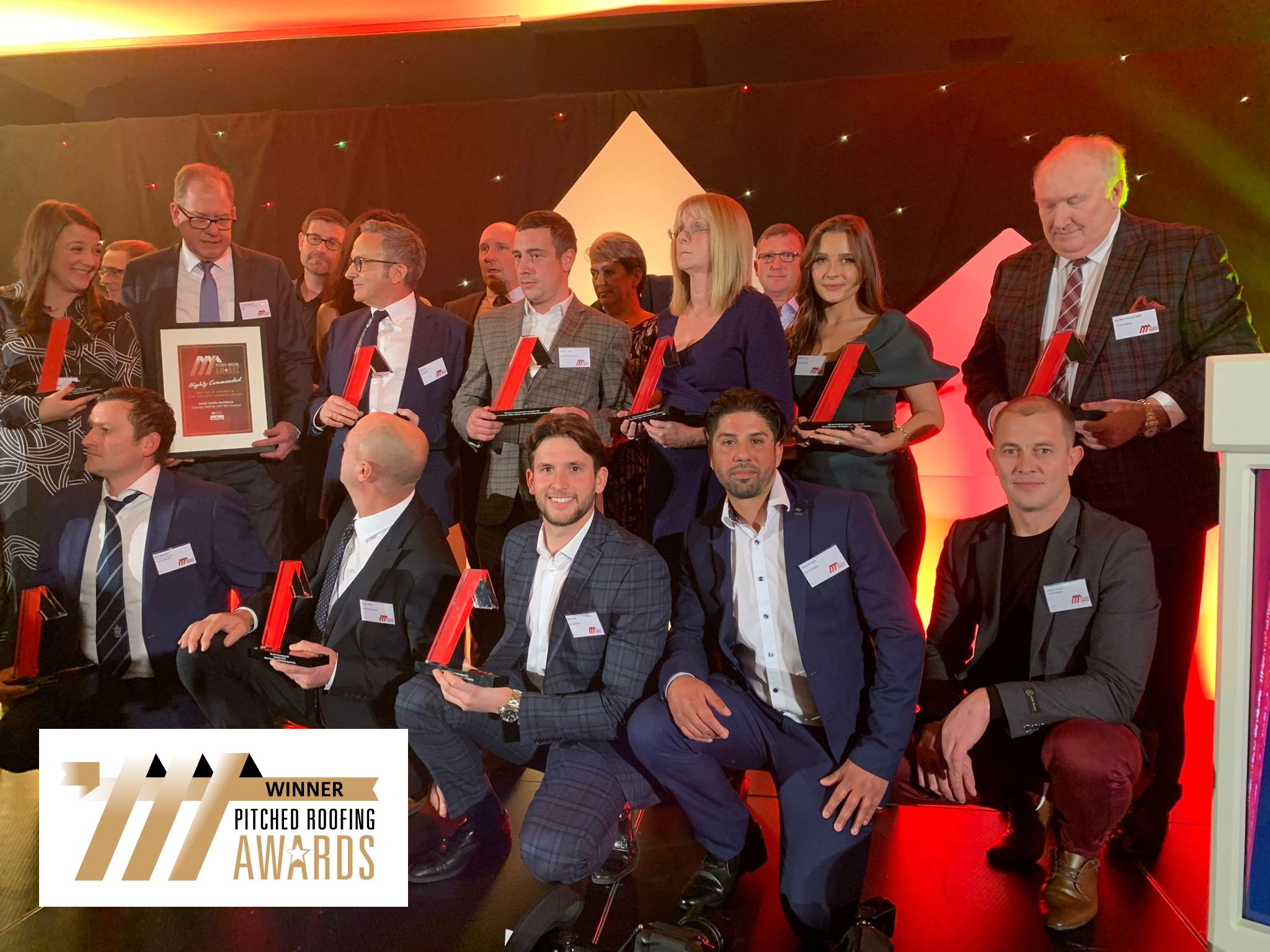 ELC Roofing Wins award 𝘽𝙚𝙨𝙩 𝙪𝙨𝙚 𝙤𝙛 𝙨𝙡𝙖𝙩𝙚 𝙛𝙤𝙧 𝙖 𝙙𝙤𝙢𝙚𝙨𝙩𝙞𝙘 𝙥𝙧𝙤𝙟𝙚𝙘𝙩 in England